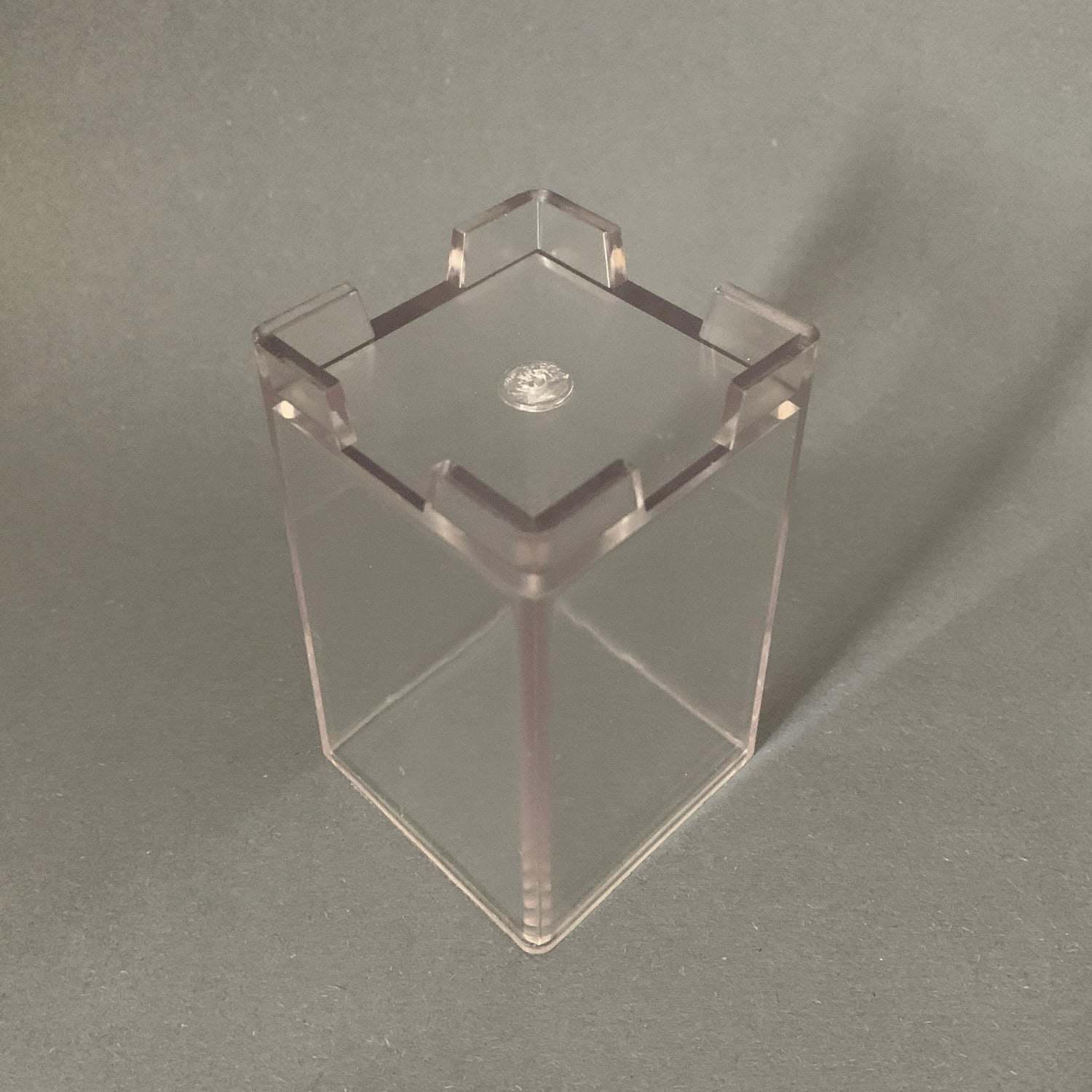 Rechteckige Kerzengiessform aus Hartplastik von oben.