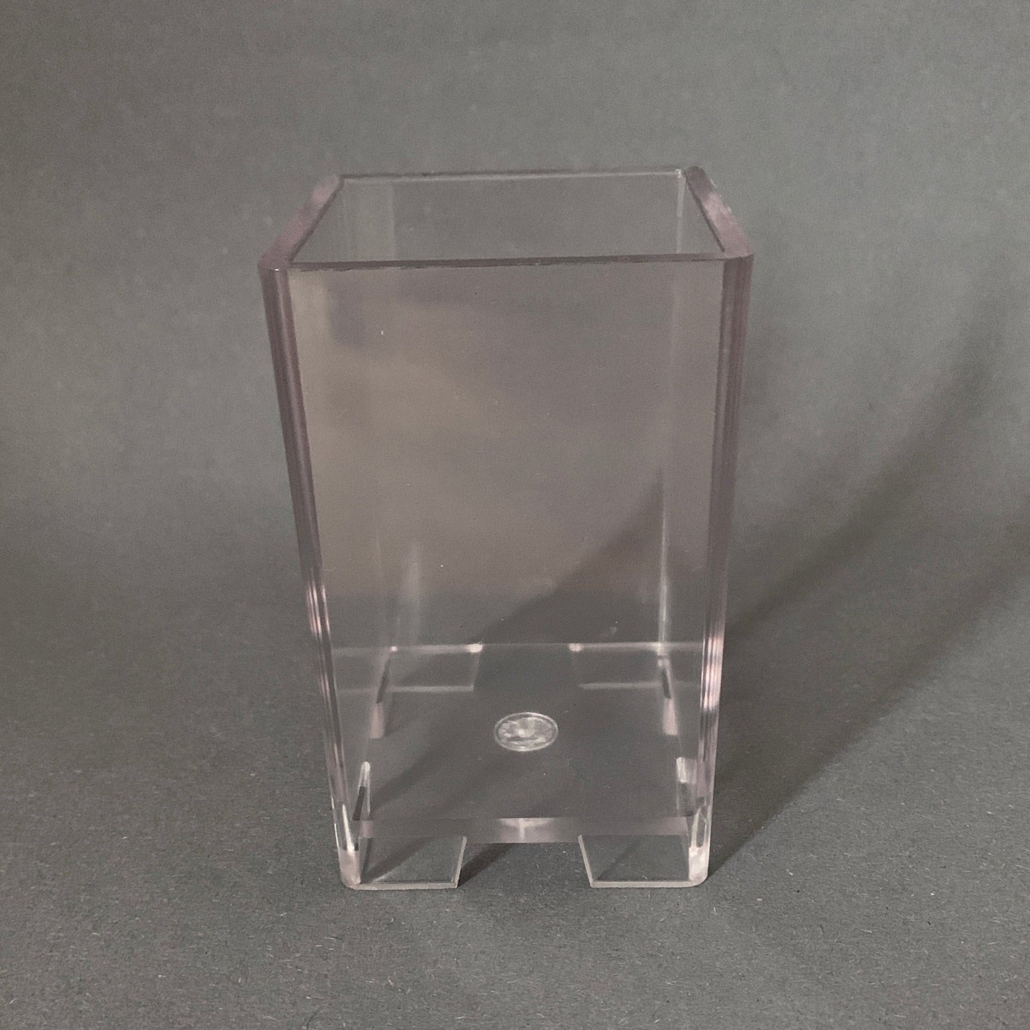 Rechteckige Kerzengiessform aus Hartplastik.